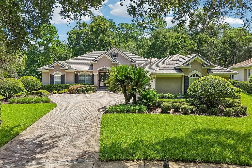 4 bed, 3.0 bath, 2905 sqft, $6,000 — Photo 2