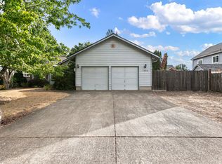 1394 Unity St, Junction City, OR 97448