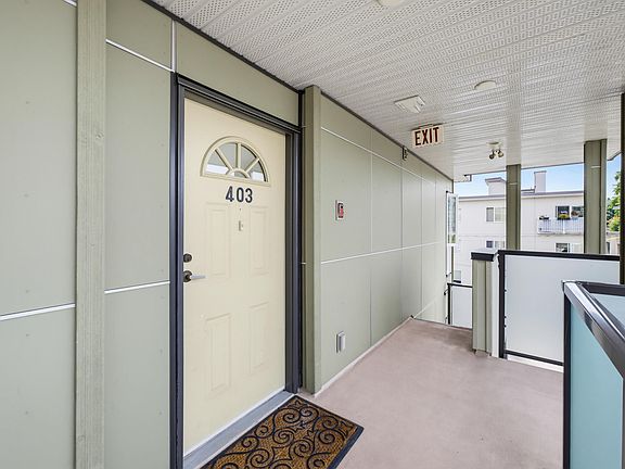 4th image of 1200 W 10th Ave #403