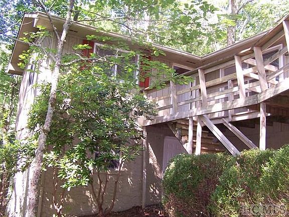 3rd image of 125 Pleasant Mountain Dr