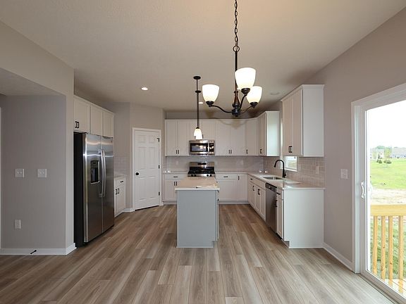5th image of 3766 Maize View Dr