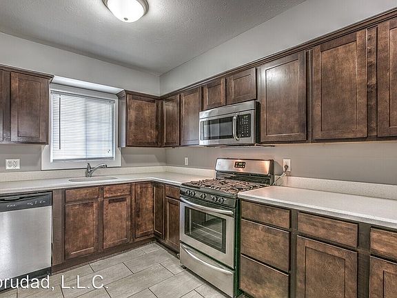 4th image of 422 N 40th St APT 5