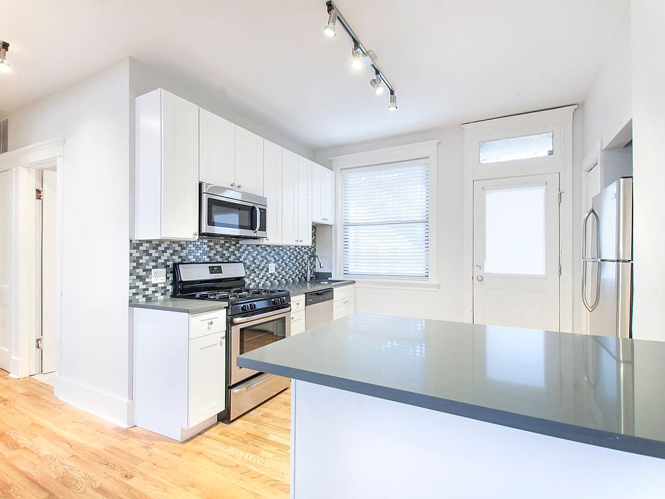 1st image of 3141 W Wellington Ave #31411