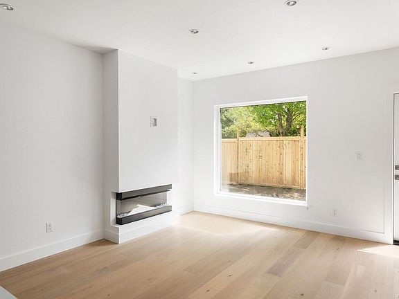 5th image of 2118 Pentland Rd #3