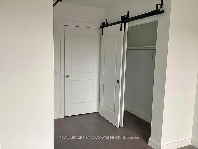 15 Glebe St E #1304 — Photo 10
