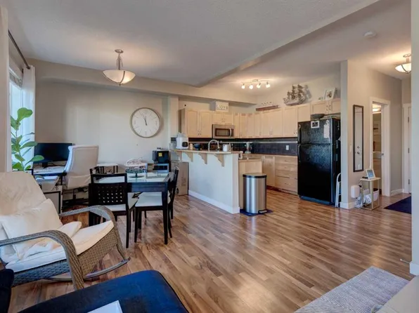 211 S Aspen Stone Blvd SW #1203, Calgary, AB T3H 0K1
