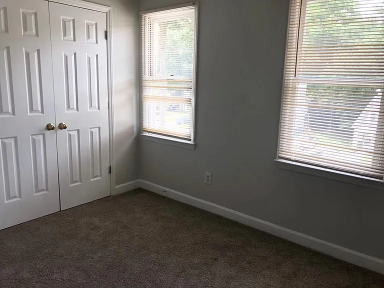 513 Brent Rd — Photo 5