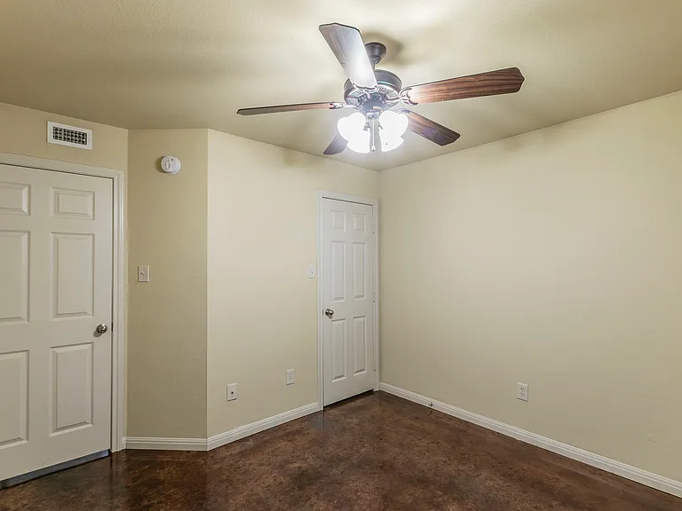 134 Meadow Park Cir — Photo 9