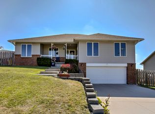 109 Sunset Dr, Underwood, IA 51576