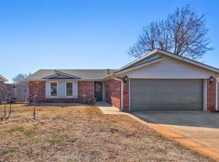 1204 Northridge Rd, Moore, OK 73160