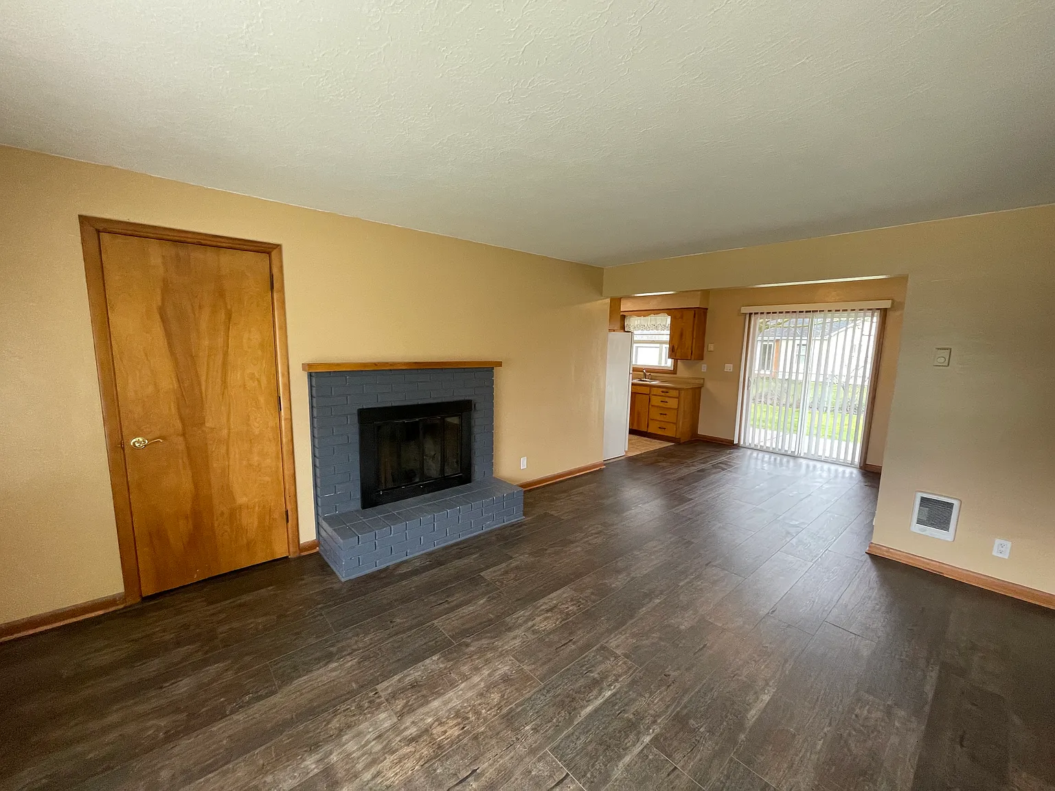 2 bed, 925 sqft, $1,475 — Photo 2