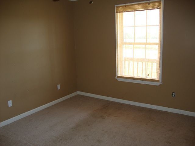 2nd image of 2442 Hines Rd