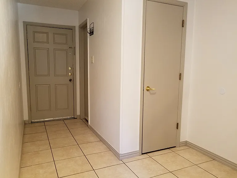 1432 Palmnold Cir W — Photo 10