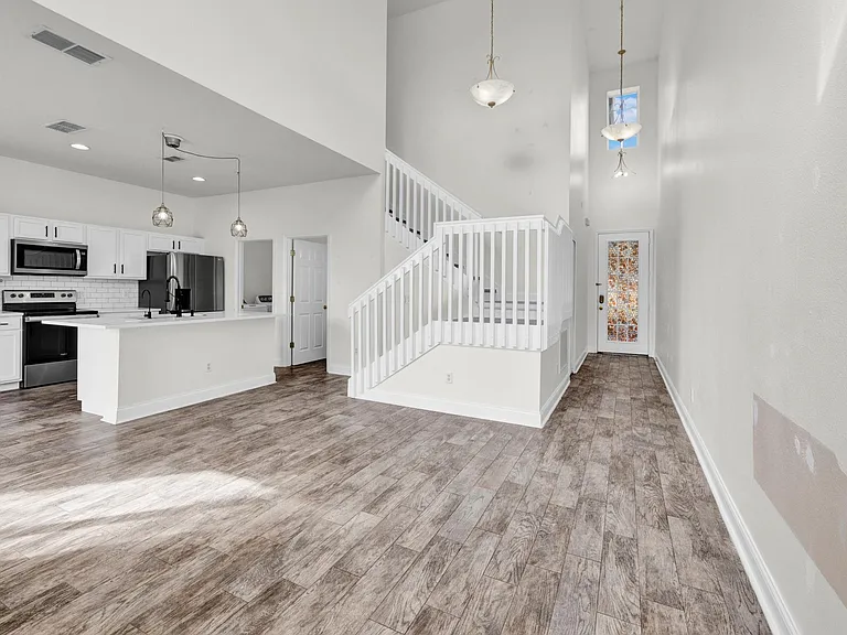 6130 Chapledale Dr — Photo 5