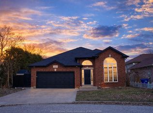 409 Rene Dr, Lasalle, ON N9J3R2