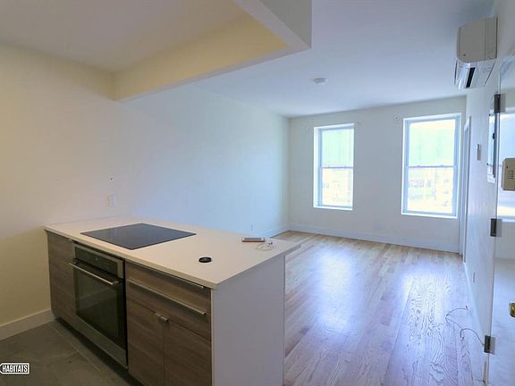2nd image of 2304 Jackson Ave APT 2F