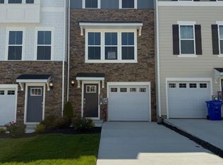 5567 Marksburg Pl, White Plains, MD 20695
