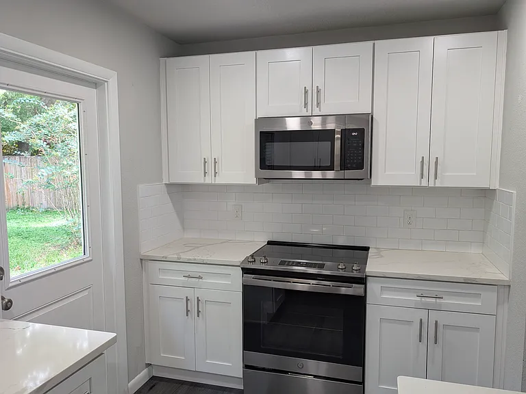 3209 W Leila Ave — Photo 4