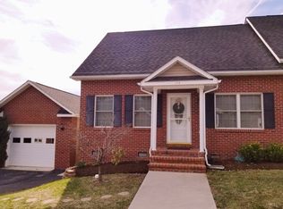 114 Scattergood Dr NE, Christiansburg, VA 24073