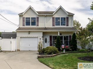 5 Cross Ave, Aberdeen, NJ 07747