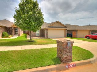 1008 Switzerland Ave, Yukon, OK 73099