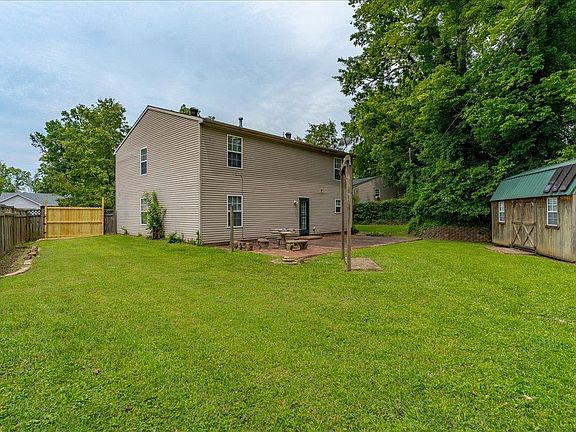 5th image of 674 Canoe Creek Dr