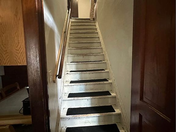 2nd image of 318 N 5th Ave