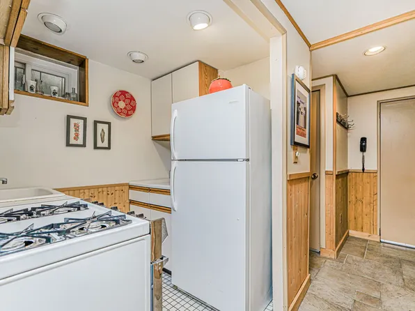 731 Rathbun Avenue image 27 of 33