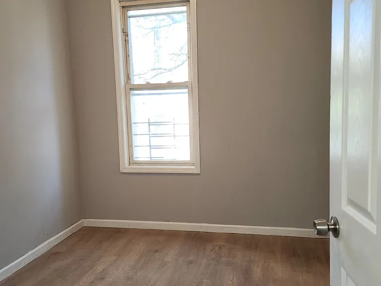 3287 Hull Ave #2 — Photo 10
