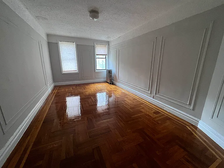 47 Seaman Ave #3C — Photo 4