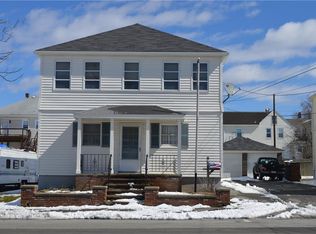 54 Monroe Ave, Bristol, RI 02809