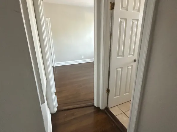 113-115 Fairview Avenue image 4 of 11