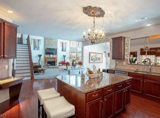 9 Greenbriar Ct, Flanders, NJ 07836