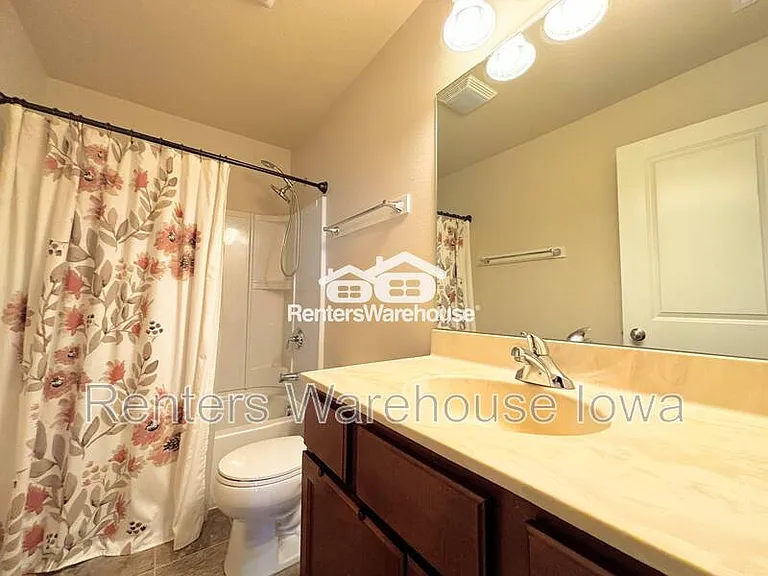 52 SE Booth Ave — Photo 20
