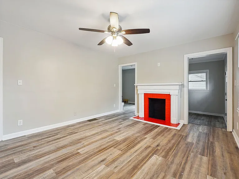 1435 Lanvale Dr SW — Photo 8