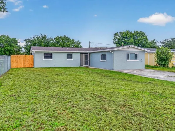8700 58th Ln N, Pinellas Park, FL 33782