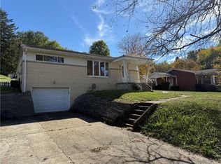 126 Woodlawn Ave S, Cecil, PA 15321