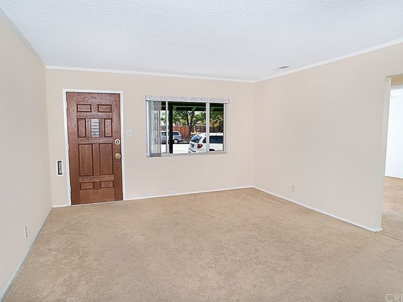 5th image of 8151 Louise Ave