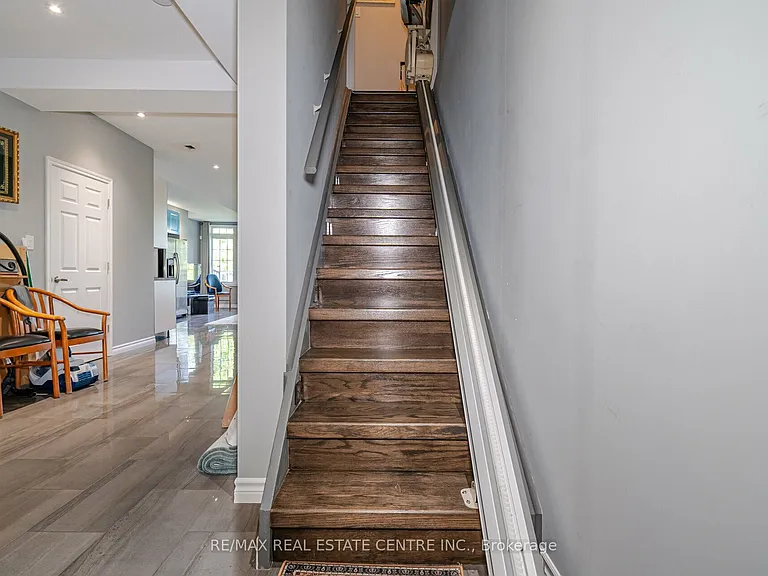 34 Alex Campbell Cres — Photo 35