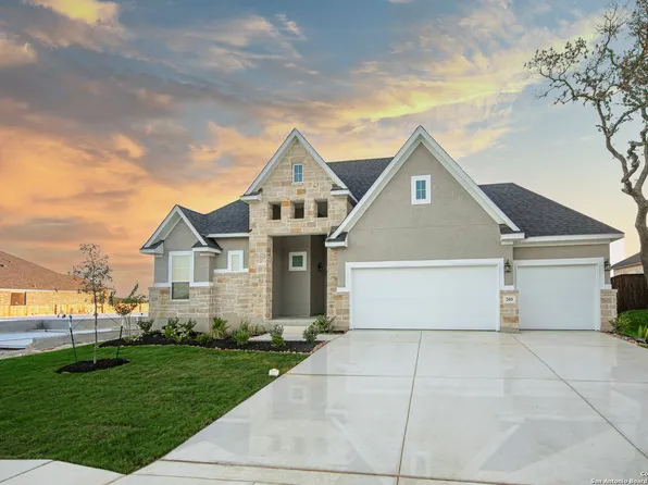367 Jereth Crossing, Castroville, TX 78009