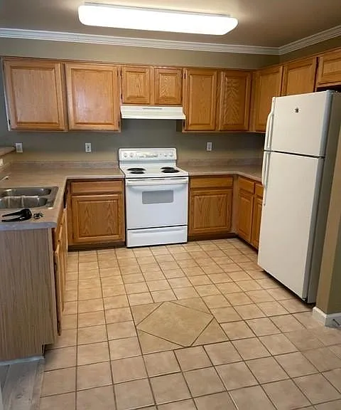 12233 W Cross Dr #104 — Photo 2