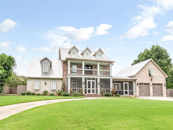 4th image of 300 Perdido Ave