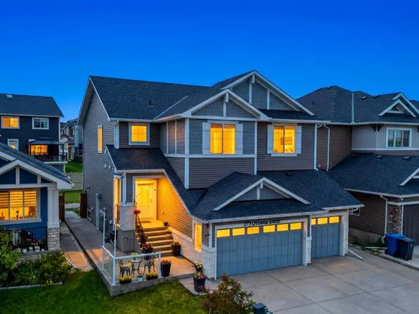 713 E Marina Dr, Chestermere, AB T1X 0Y3