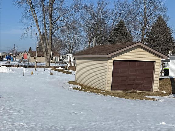 4th image of 336 Twin Lake Rd