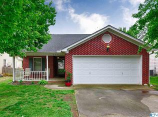 229 Shadowbrook Ln NE, Huntsville, AL 35811