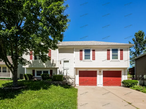 204 NW 114th Ter, Kansas City, MO 64155