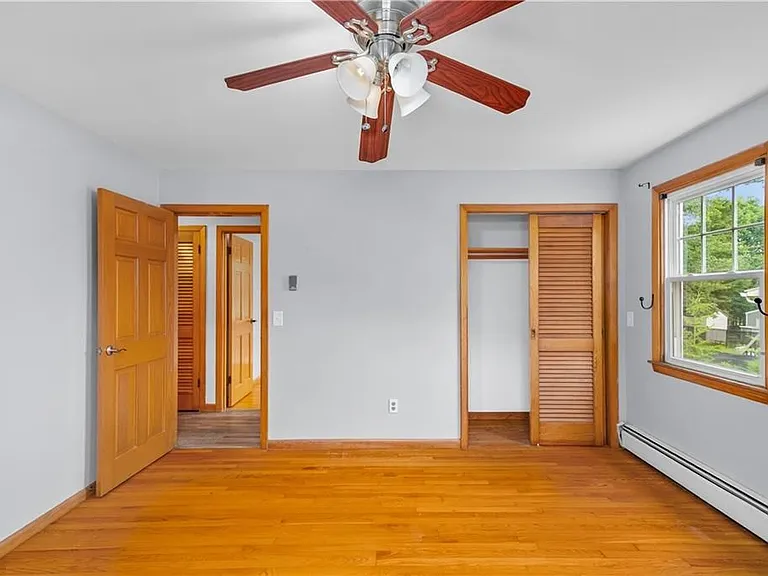 51 Ambrose St — Photo 33