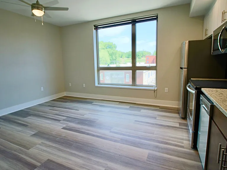 Main2525 — Photo 17