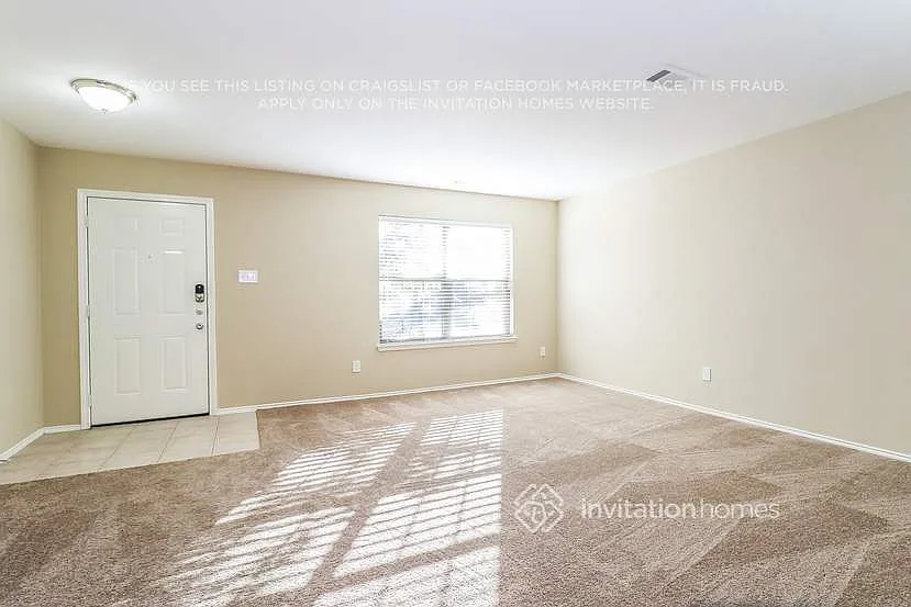 Building Photo - 3878 Pinebluff Ln