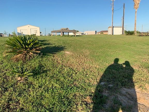 5th image of 618 Porpoise Dr